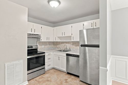 c62-555 N Dupont Ave, Madison, TN, 37115 | Card Image