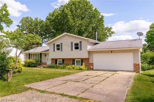 8142 Walter St Nw, Massillon, OH, 44646-1848 | Card Image