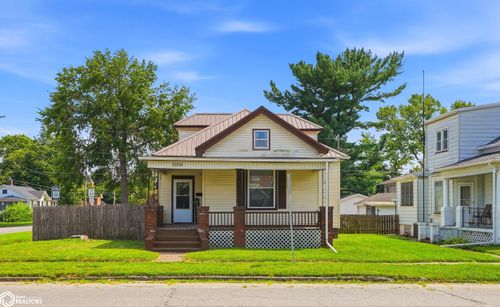 2004 Avenue H, Fort Madison, IA, 52627-4142 | Card Image