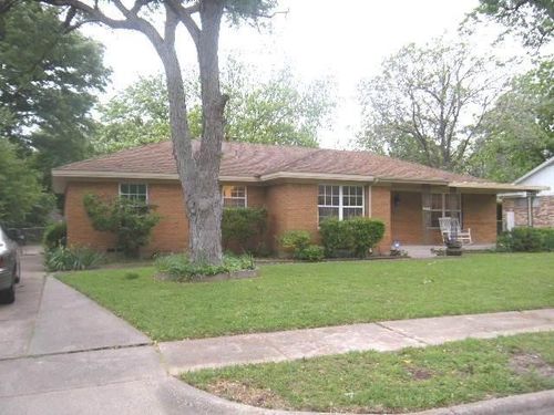 808 Branch Dr, Garland, TX, 75041-4413 | Card Image