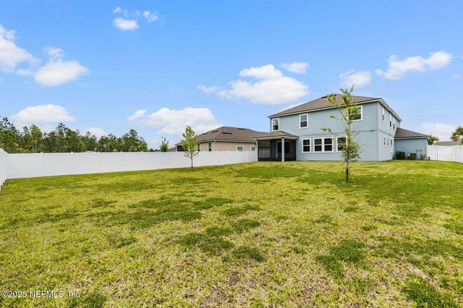 Backyard right | Image 39