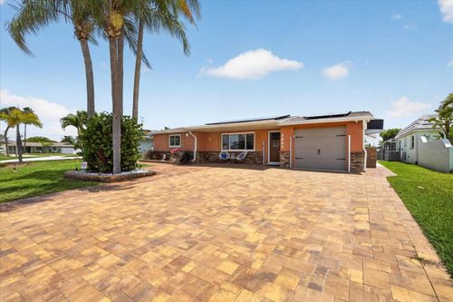 5006 Forestay Ct, New Port Richey, FL, 34652-4421 | Card Image