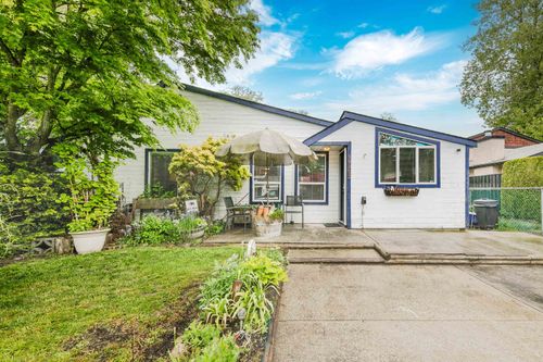11253 Glenbrook Pl, Delta, BC, V4C7N5 | Card Image