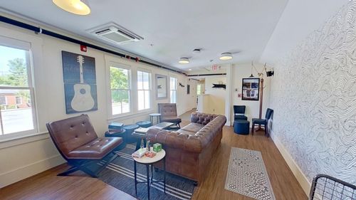 15 Newmarket Rd, Durham, NH, 03824-2815 | Card Image