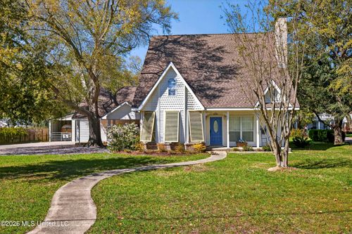 723 Old Spanish Trl, Bay Saint Louis, MS, 39520-2507 | Card Image