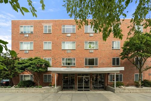 401-50 Green St, Brookline, MA, 02446-3346 | Card Image