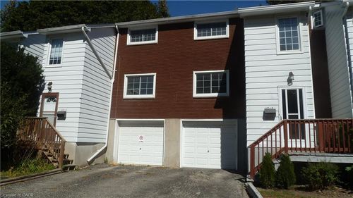 4-647 Albert St, Waterloo, ON, N2L3V5 | Card Image