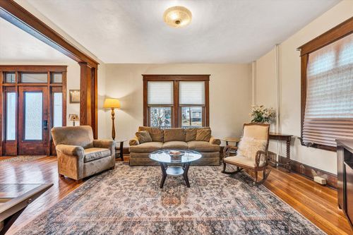 1602 Memorial Ave Sw, Roanoke, VA, 24015-5210 | Card Image