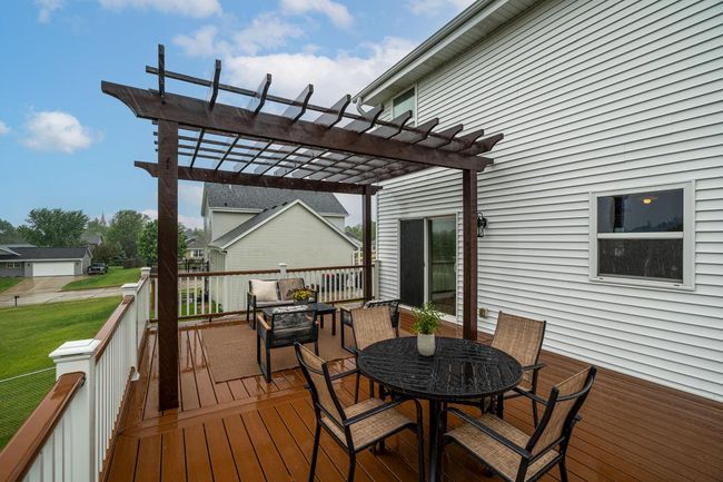 423 Parkview Drive, House other with 3 bedrooms, 3 bathrooms and null parking in Johnson Creek WI | Image 35