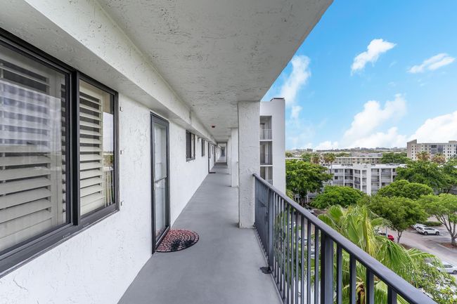 APT-802 - 2215 Cypress Island Dr, Condo with 2 bedrooms, 2 bathrooms and null parking in Pompano Beach FL | Image 23