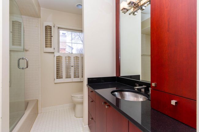 Full Bath | Image 19
