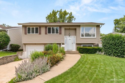 1301 Coolidge Ave, Wheaton, IL, 60189-6717 | Card Image