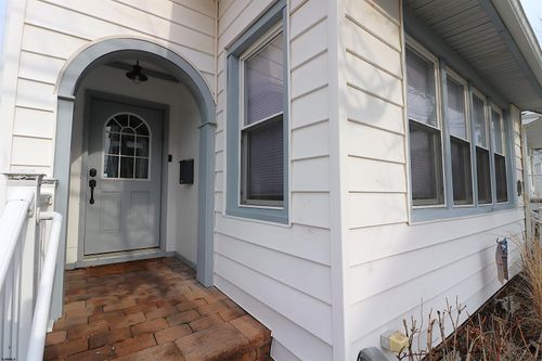 105 N Jasper Ave, Margate, NJ, 08402 | Card Image