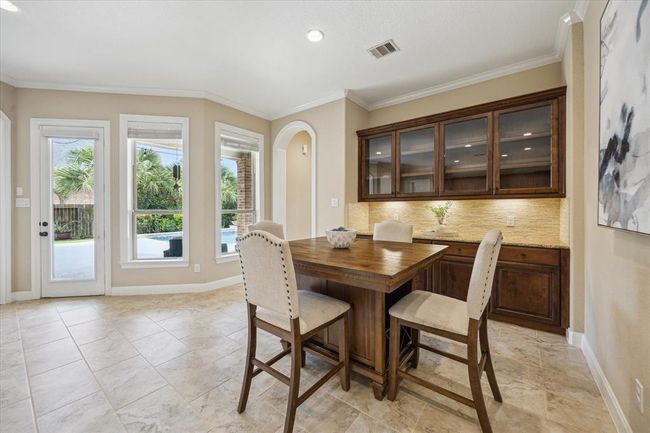 Breakfast area | Image 19