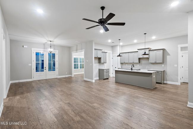 Livingroom/Kitchen | Image 12