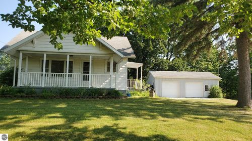 5869 S Mission Rd, Mt. Pleasant, MI, 48858-9107 | Card Image