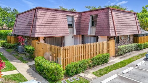 35-7496 E Courtyard Run E, Boca Raton, FL, 33433 | Card Image