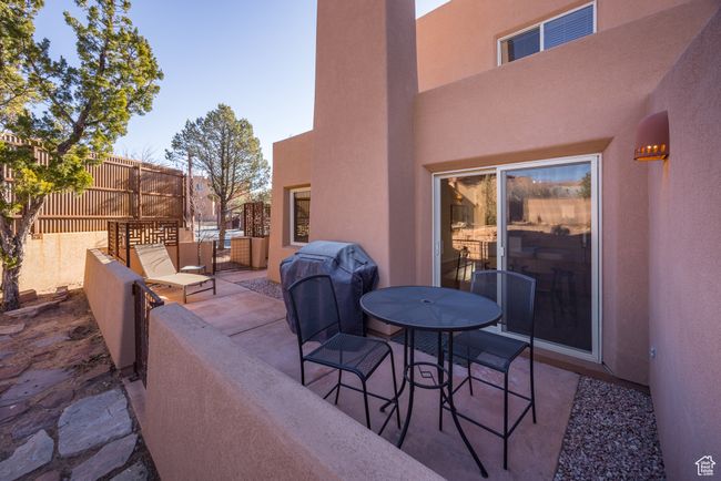 View of patio with grilling area | Image 5