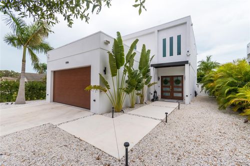 5906 Larchwood Ave, SARASOTA, FL, 34231-3112 | Card Image