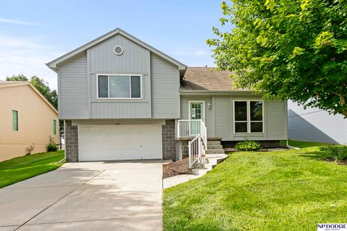 18011 Edna St, Omaha, NE, 68136-1266 | Card Image
