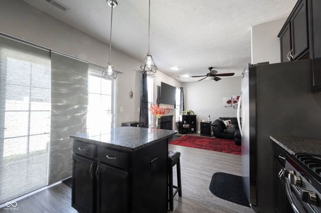 9770 Blue Violet Dr, Condo with 3 bedrooms, 3 bathrooms and null parking in Noblesville IN | Image 8