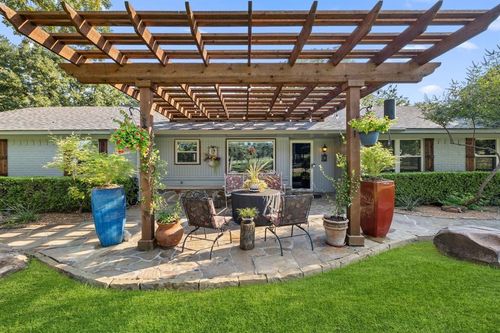 635 Old Justin Rd, Argyle, TX, 76226-3518 | Card Image