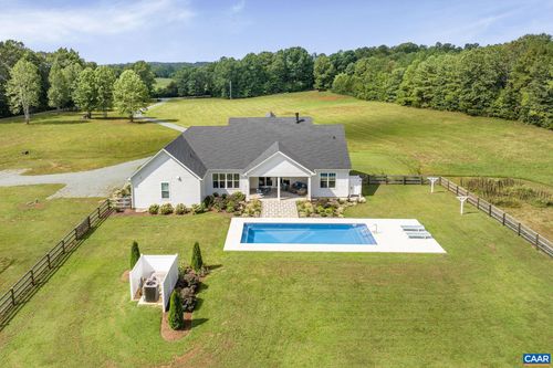 1570 James River Rd, SCOTTSVILLE, VA, 24590-4026 | Card Image