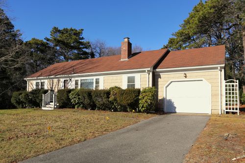 34 Hamden Circle, Hyannis, MA, 02601 | Card Image