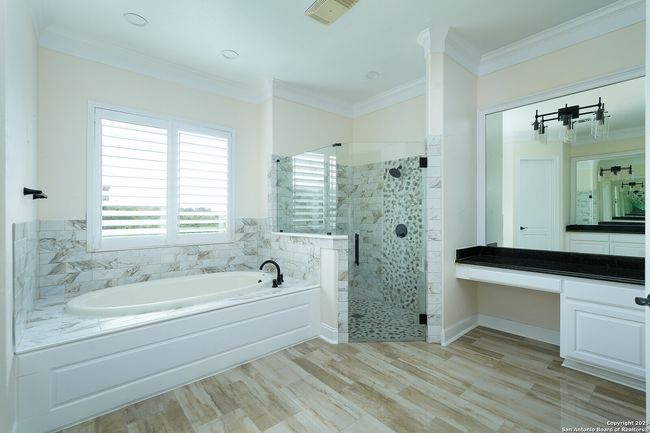 22718 Fossil Peak, House other with 4 bedrooms, 5 bathrooms and null parking in San Antonio TX | Image 17