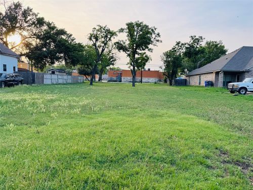 2121 Columbus Ave, Waco, TX, 76701-1036 | Card Image