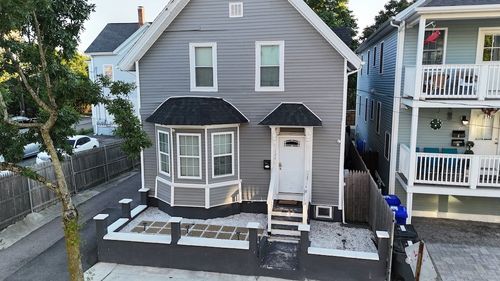 124 River Ave, Providence, RI, 02908-4731 | Card Image
