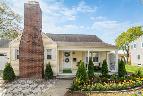 121 Ravencrest Dr, Stratford, CT, 06614-3336 | Card Image