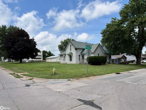 1401 W Finley Ave, Ottumwa, IA, 52501-4412 | Card Image