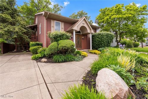 13817 Lakewood Heights Blvd, Lakewood, OH, 44107-6127 | Card Image