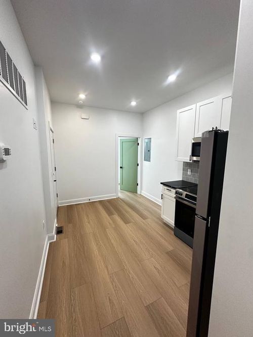 1229 W Somerset St, PHILADELPHIA, PA, 19133-1224 | Card Image