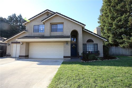 999 River Ave, Oakdale, CA, 95361-2576 | Card Image