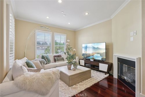 5-453 N Altadena Dr, Pasadena, CA, 91107-3331 | Card Image