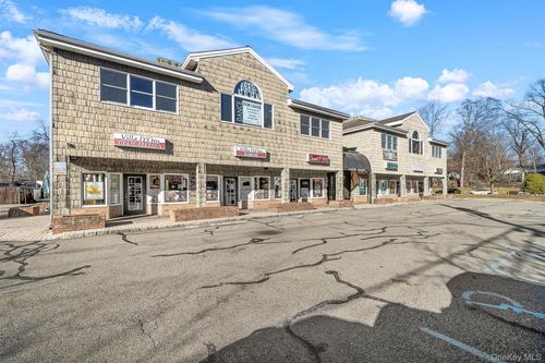 dry-cleaner-24 Old Albany Post Rd, Cortlandt Mnr, NY, 10567 | Card Image