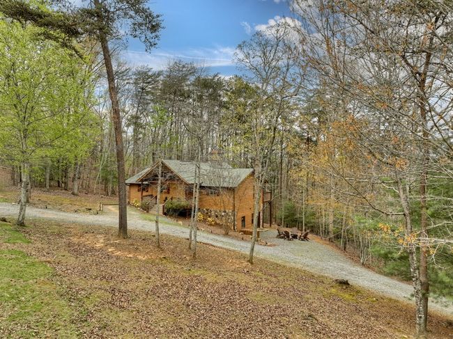 48 Logan Dr, Home with 3 bedrooms, 3 bathrooms and null parking in Mineral Bluff GA | Image 56