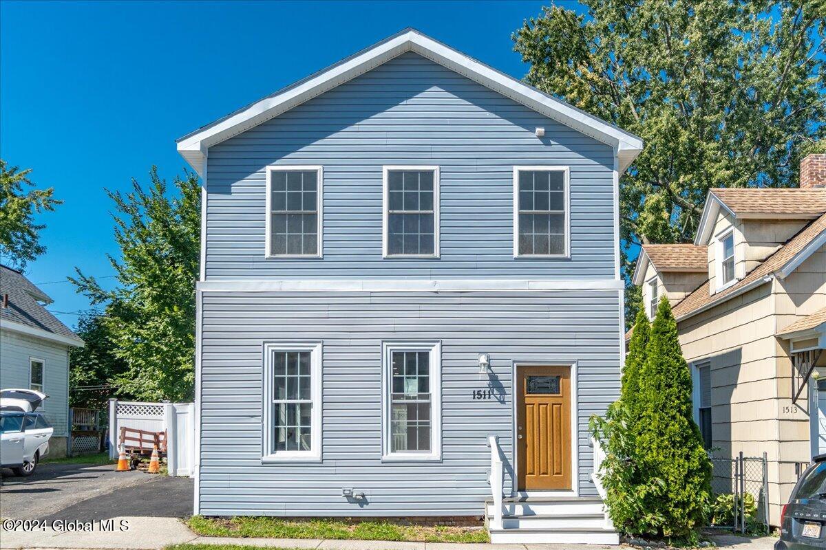 8th Ave, Watervliet, NY 12189