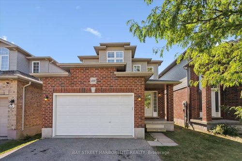 128 Clough Cres, Guelph, ON, N1L0E4 | Card Image
