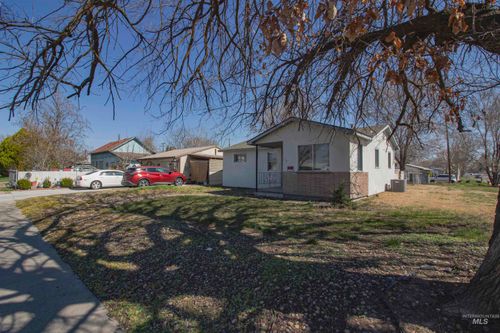 112 Nw 8th St, Ontario, OR, 97914-2241 | Card Image