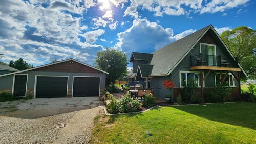 205 Mountain View Dr, Victor, MT, 59875-9457 | Card Image