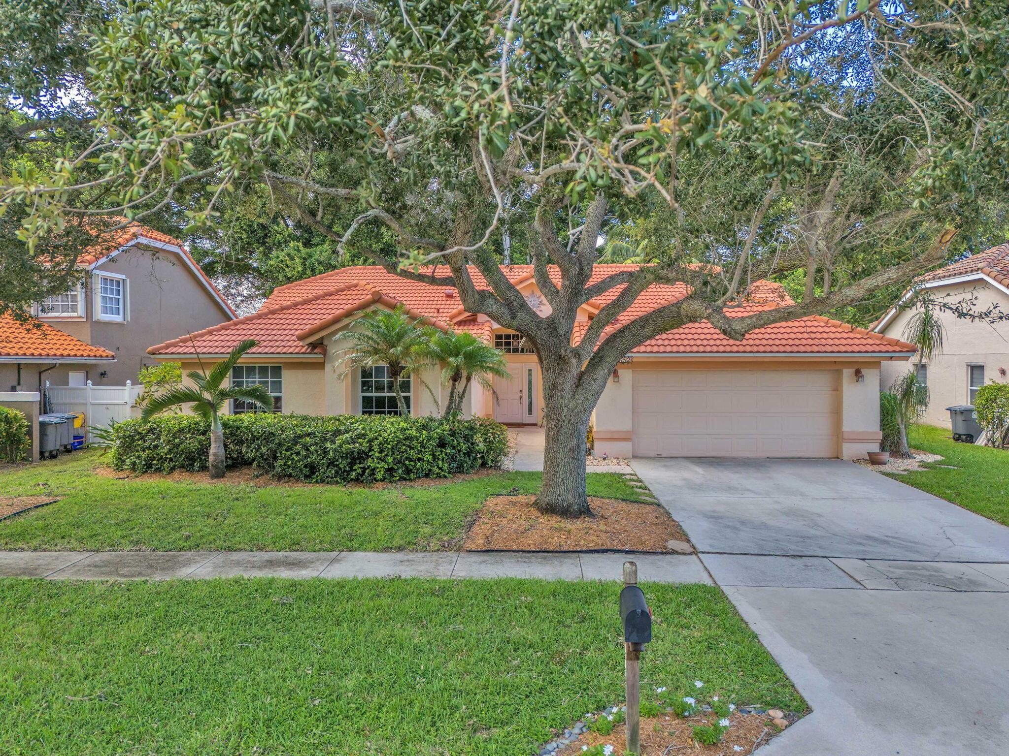 Hatteras Dr, Lake Worth, FL 33467