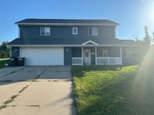 307 Loraine Dr, Lake Crystal, MN, 56055-4584 | Card Image