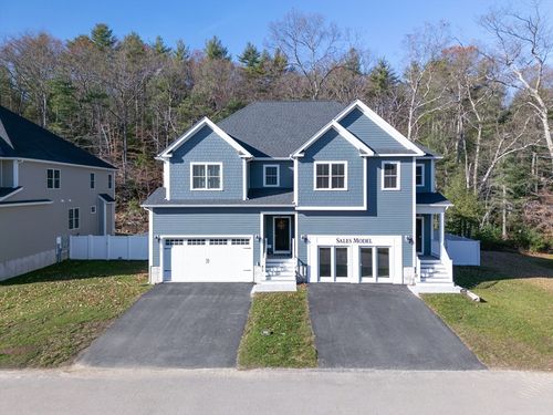 20-31 Thomas Mann Cir, Norfolk, MA, 02056-1684 | Card Image