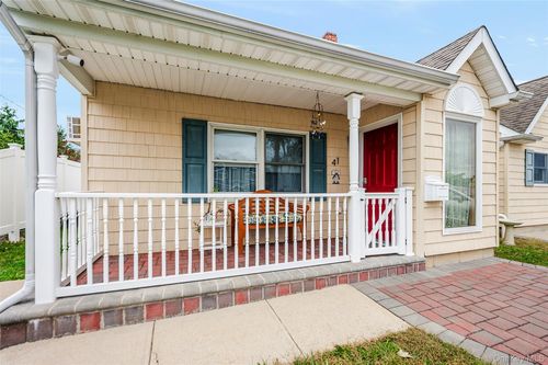 41 Church Rd, Levittown, NY, 11756-2228 | Card Image