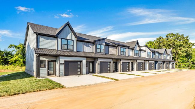 1603 Jonathan Wade Pvt Cir, House attached with 2 bedrooms, 3 bathrooms and 1 parking in Clarksville TN | Image 9