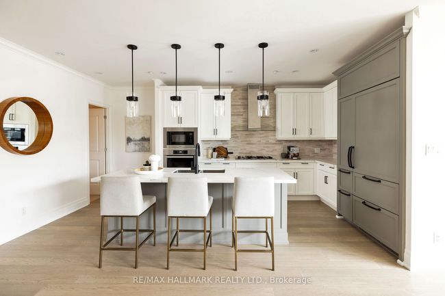 401 - 1 Rainsford Rd, Condo with 3 bedrooms, 3 bathrooms and 2 parking in Toronto ON | Image 9