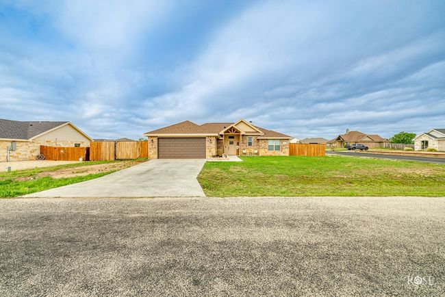 8079 Leopard Ln, House other with 3 bedrooms, 2 bathrooms and 2 parking in San Angelo TX | Image 4